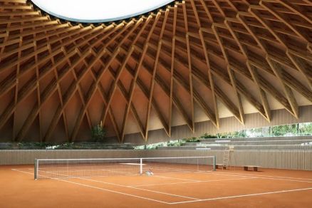 Batizado de Quadra de Tnis GS, o espao foi projetado pelo arquiteto Victor Ortiz