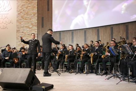 O Corpo Musical da Polcia Militar de Mato Grosso realizou, na tarde deste sbado (12), a entrega das doaes