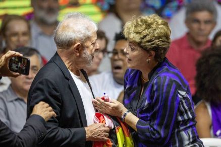 Lula e a ex-presidente Dilma Rousseff, durante encontro do PT, em 2019