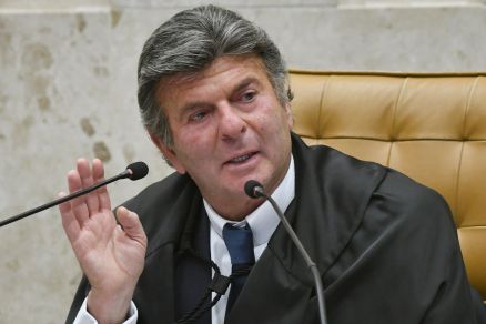O ministro Luiz Fux, do STF (Supremo Tribunal Federal), que contra contra ao envolvendo Jair Bolsonaro