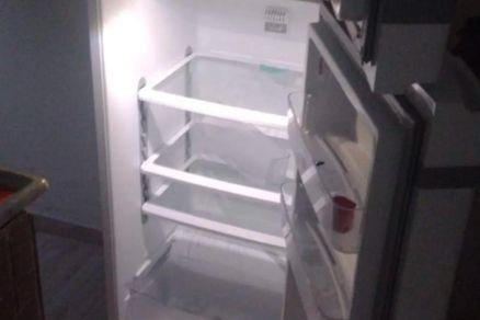 Geladeira em que o corpo da criana foi encontrado