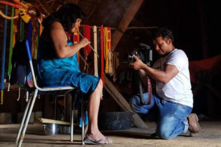 Takum Kuikuro iniciou no mundo do cinema por meio do projeto Vdeo nas Aldeias 