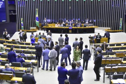 Cmara aprova aumento de penas para furto, roubo e latrocnio