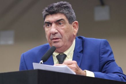 O primeiro-secretrio da Assembleia, deputado Joo Jos