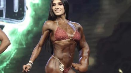 Milena Alencar tem 27 anos e  fisiculturista