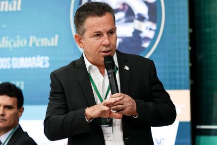 O governador Mauro Mendes, favorvel ao Marco temporal