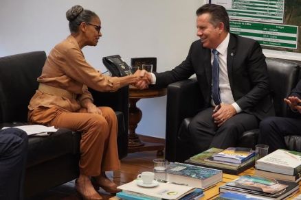 A ministra Marina Silva e o governador Mauro Mendes se reuniram nesta tera