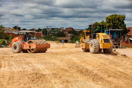 Obras da extenso da Avenida Parque do Barbado