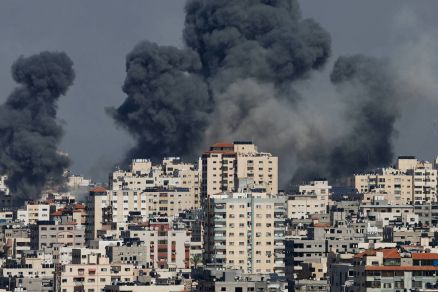 Em Gaza, o barulho dos lanamentos de foguetes pde ser ouvido