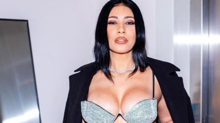 Simaria publica foto nua em frente ao espelho e clique viraliza -