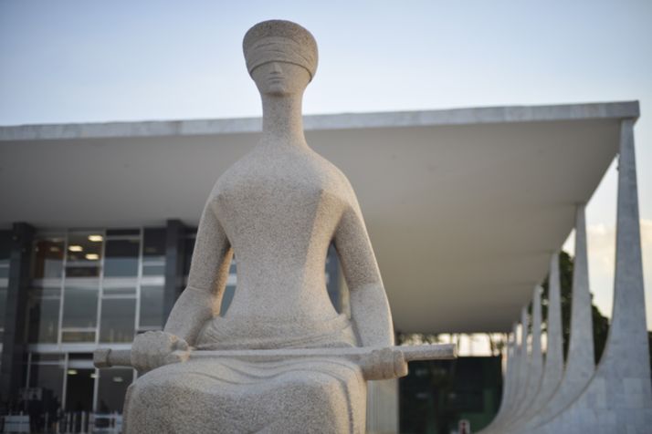 STF quer reajuste de 8% por ano para servidores do Judicirio 