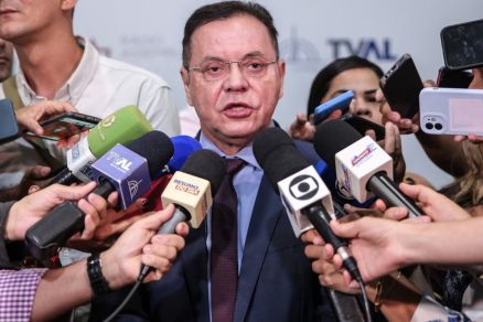O presidente da Assembleia Legislativa, deputado Eduardo Botelho, que  pr-candidato a prefeito de Cuiab