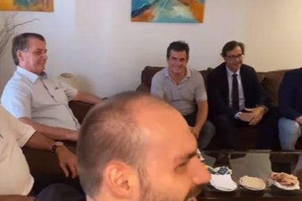 Bolsonaro em encontro com o Javier Miley nesta sexta-feira (8)