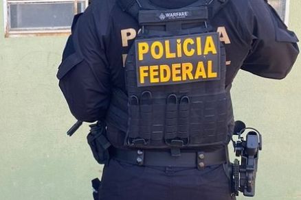 A Polcia Federal cumpriu mandado de busca e apreenso em Cuiab