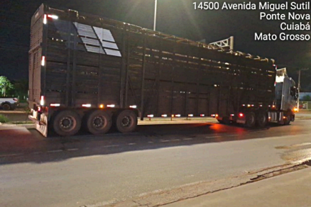 Ve�culo pesava mais de 24 toneladas, informou a Semob (Secretaria Municipal de Mobilidade Urbana)