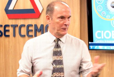 O coronel do Ex�rcito Etevaldo Luiz Ca�adini de Vargas