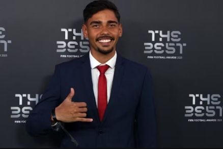 O volante Guilherme Madruga, novo reforo do Cuiab em evento da FIFA