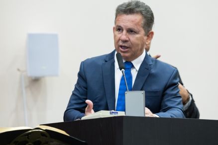 O governador Mauro Mendes, que discursou na Assembleia Legislativa nesta segunda-feira