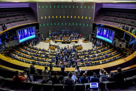 O plenrio da Cmara dos Deputados, onde fim da escala 6x1  discutida 