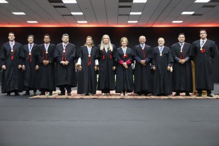 Os novos desembargadores e a diretoria do Tribunal de Justia