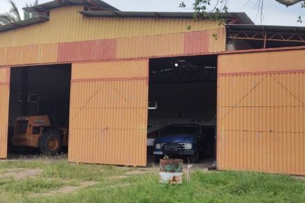 Barraco onde o idoso foi morto, na manh desta sexta-feira 