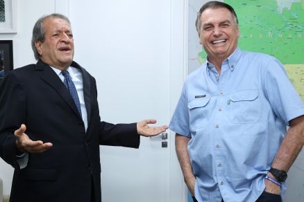 Valdemar Costa Neto e Jair Bolsonaro durante evento 
