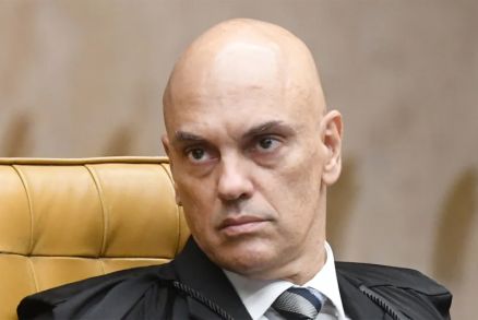 O ministro Alexandre de Moraes cobrou explicaes de ambos