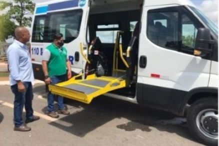 Atualmente, 12 veculos atendem os passageiros com mobilidade reduzida da Capital