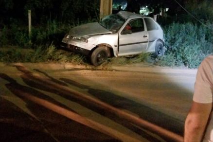 A v�tima saiu do carro e foi atingida pelos fios de energia el�trica 