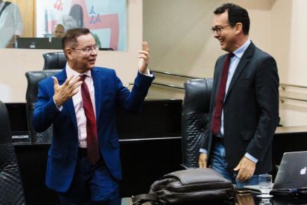 Os candidatos a prefeito de Cuiab� Eduardo Botelho e L�dio Cabral