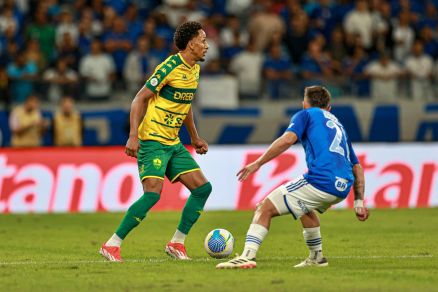 Cruzeiro venceu o Cuiab por 2 a 1 nesta quinta-feira (13), no Mineiro