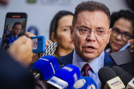 Botelho defendeu que deputados no 
