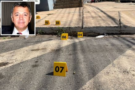 O advogado Renato Gomes Nery (detalhe) e as cpsulas encontradas no local