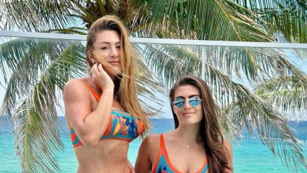 Esposa de Cesar Filho impressiona com fsico na piscina