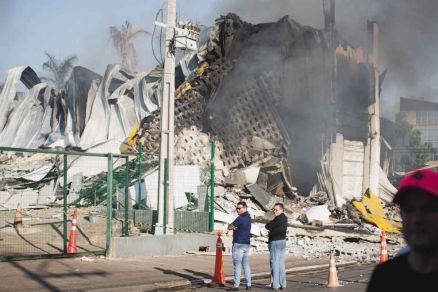 Shoping Popular ficou destrudo com incndio 