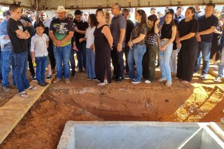 Sepultamento da empres�ria Raquel Cattani na tarde deste s�bado