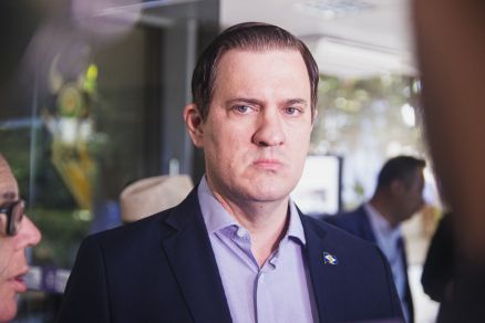 O secretário estadual de Segurança César Roveri, que falou sobre o crime