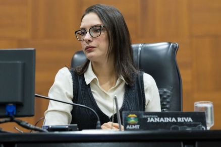 A deputada Janaina Riva, que  a presidente da AL em exerccio