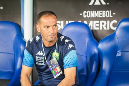 O treinador portugus Petit, que deixou o Cuiab nesta tera
