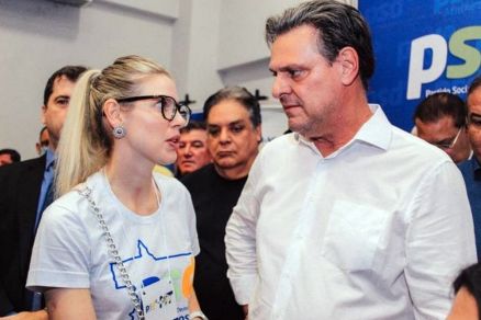 A jornalista Rafaela Fávaro ao lado do pai, o ministro da Agricultura Carlos Fávaro