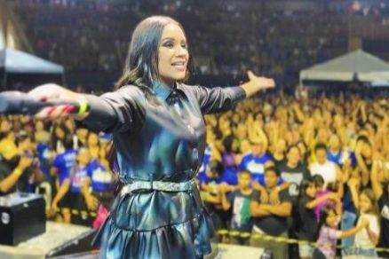 A cantora gospel Angielly 