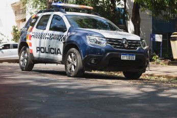 Homem  executado a tiros enquanto descansava com o pai