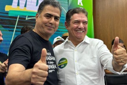 O empresrio Domingos Kennedy e seu padrinho Emanuel Pinheiro: aventura