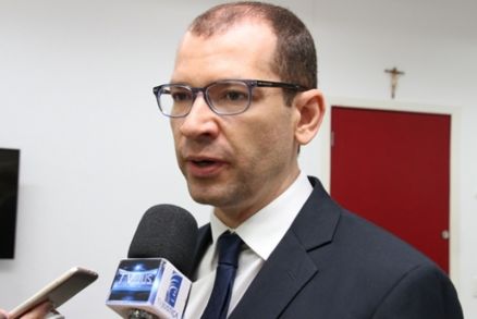 O promotor Carlos Eduardo Silva, que  candidato na eleio do MPE