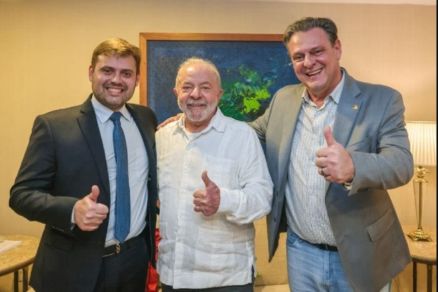 O secretrio-executivo Iraj Rezende de Lacerda, o presidente Lula e o ministro Carlos Fvaro
