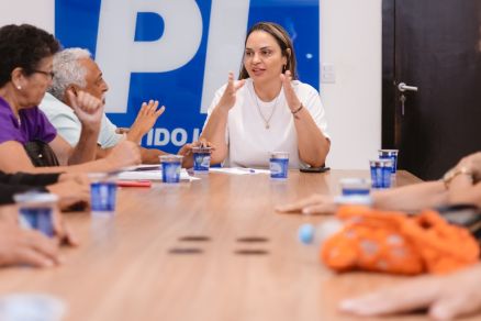 A candidata  vice-prefeita, tenente-coronel Vnia Rosa 