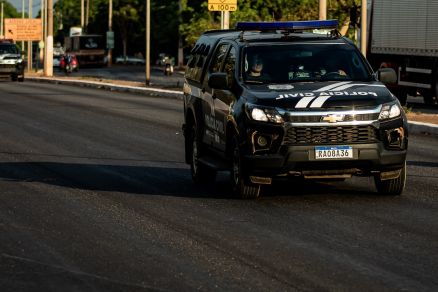 Viatura da Polcia Civil; caso foi registrado como estupro de vulnervel e  investigado