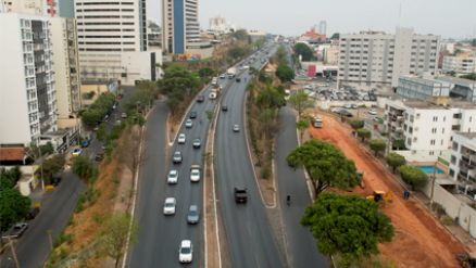 Andamento da obra que est sendo feita na Avenida Miguel Sutil