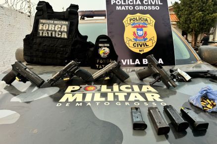 Material apreendido pelos policiais civis e militares ap�s o confronto