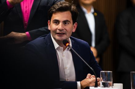 O chefe da Casa Civil, Fabio Garcia, que voltou ao plenrio 